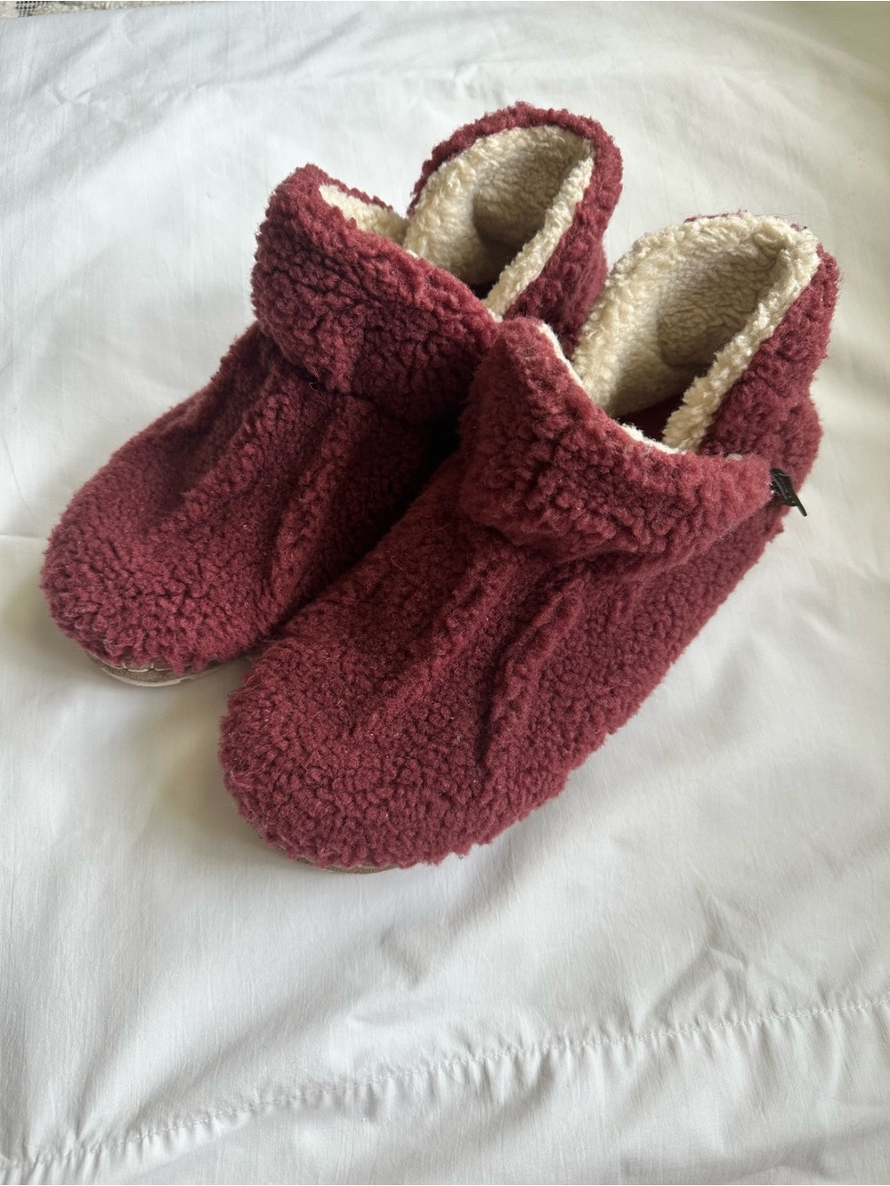 LL Bean Cozy Sherpa Bootie Slippers with Solid Sole - Berry Sz 11